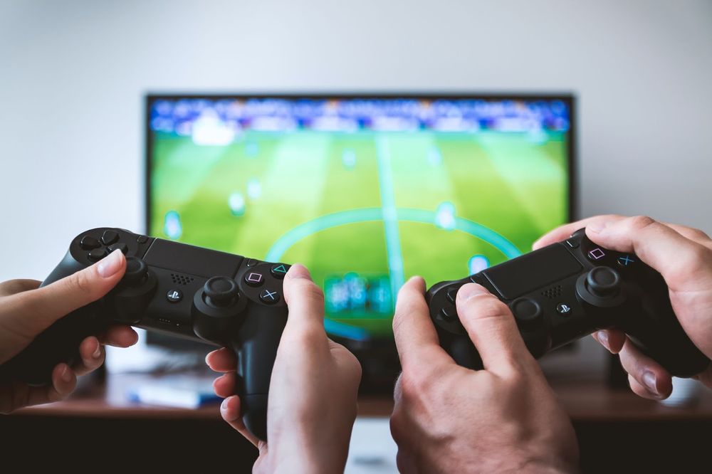 Como ganhar dinheiro online com sua experiência em futebol 